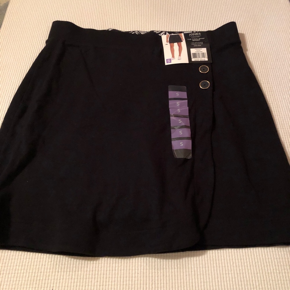 Jones New York Black Skort